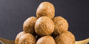 Sesame Jaggery Balls