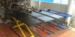 Mild Steel Two Wheeler Lift