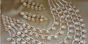 Meena Kundan Necklace Set