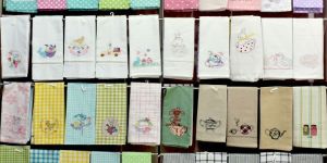 Aauraa Kitchen Linen Set