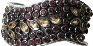 Stone Studded Bangle