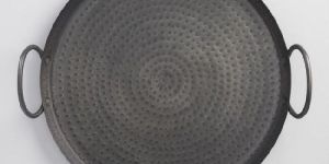 Round Serving Tray:-Black