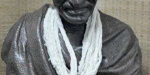 Mahatma Gandhi Statue