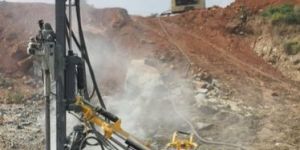 Semi-Automatic Crawler Drilling Rig