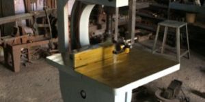 WOOD BAND SAW MACHINE