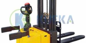 Electric Reach Stacker