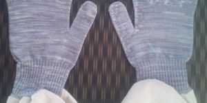 Seamless Knitted Hand Gloves