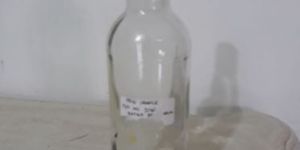 Transperent Glass Wine Bottle