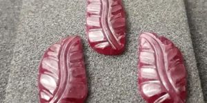 Red Leave Natural Ruby Carved