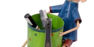 Iron Monkey Pen Holder