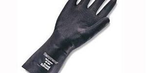 Small Black Neoprene Gloves