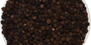 Dried Black Pepper Seeds
