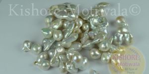 FRESHWATER UNEVEN SHAPE UNEVEN SIZE WHITE COLOR FANCY LOOSE PEARL