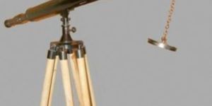 Great Brass Telesopce W/Wooedn Stand Collectible Nautical/Decor