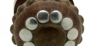 WOODEN HAND CARVED BROWN & SILVER INLAY BRASS DESIGNED KNOB