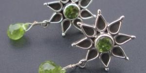 TURQUOISE LONG STUD EARRING