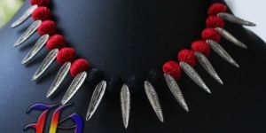 Thread Bead Necklace