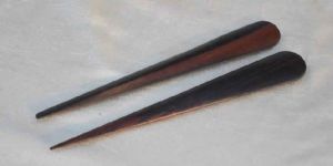 WOOD FOLDER THIN POINTED END