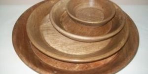 Round Wooden Plates
