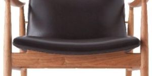 BLACK LEATHER ARM CHAIR