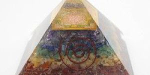 SEVEN CHAKRA ORGONITE PYRAMID