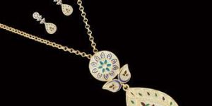 Meenakari Enamel Pendant