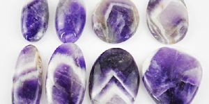 Amathyst Less Cabochon