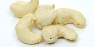 W320 Cashew Nut Kernels
