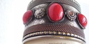 BRASS CUFFLINK WITH STONE