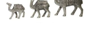 White Metal Camel Set