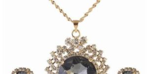 Tip Top Fashions Black Austrian Stone Pendant Set