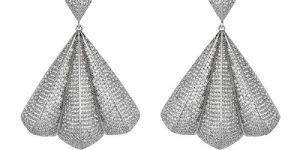 SILVER PETAL EARRINGS