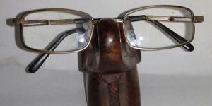 Wooden Polished Spectacle Stand