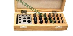 ROUND DISC CUTTER SET OF 22 IN WOODEN BOX