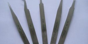 Tweezers