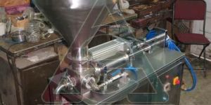 Pneumatic Piston Filling Machine