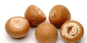 Natural Arecanuts