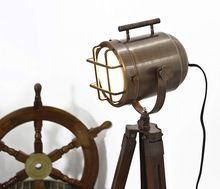 ANTIQUE MODEL TRIPOD LAMP