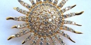 Yellow Gold Diamonds Brooches