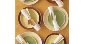 Gold Plated Metal Leaf Napkin Ring