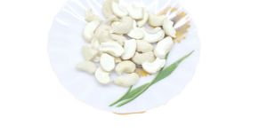 LWP Broken Cashew Nuts