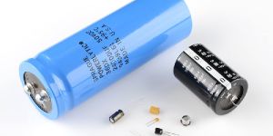 Electronic Capacitor