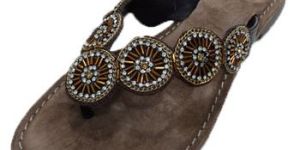 EMBROIDERED LEATHER SANDAL