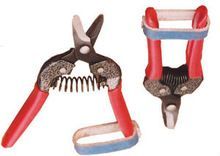 Snipping Secateur
