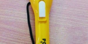 RE 1/ 2 W Super Classic LED Rechargeable Flashlight