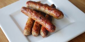 Chicken Breakfast Sausage with Red Chili