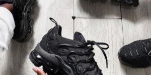 Nike Vapormax Plus Shoes