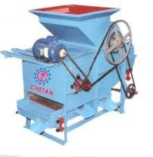Groundnut Decorticator