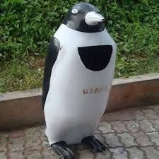PENGUIN DUSTBIN