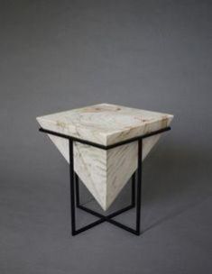 Furniture Decorative Side Table Natural Bone with Iron Stand